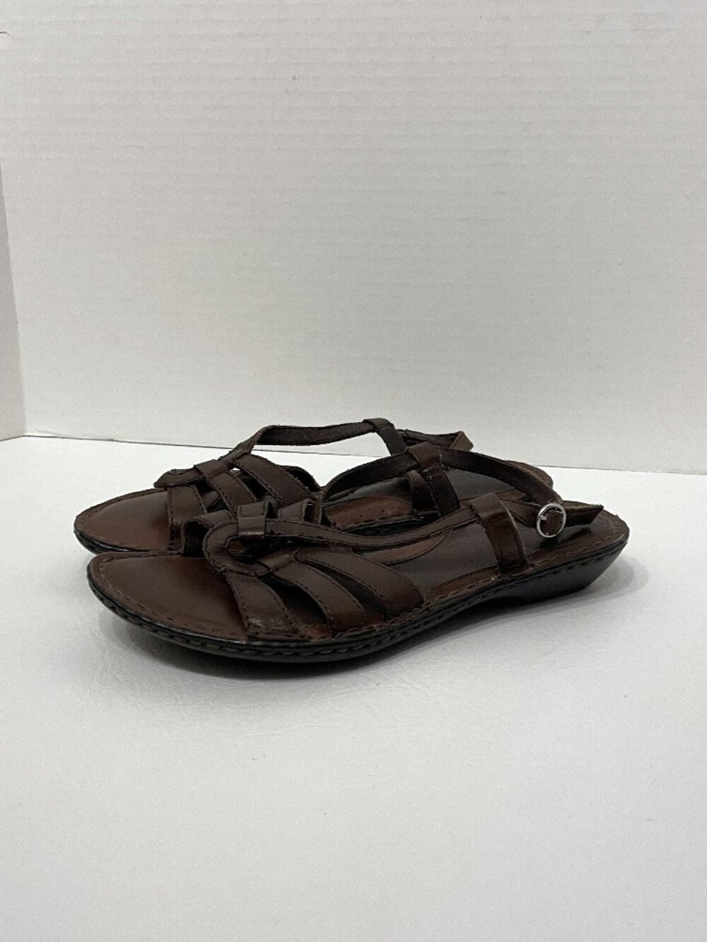 Born Leather Sandals Size 8 (39) Brown Strappy Buckle Slingback Open Toe Flat